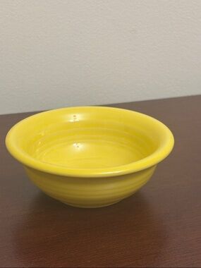FiestaWare Sunflower Fruit Desert Bowl 5” Retired Yellow Fiesta USA
